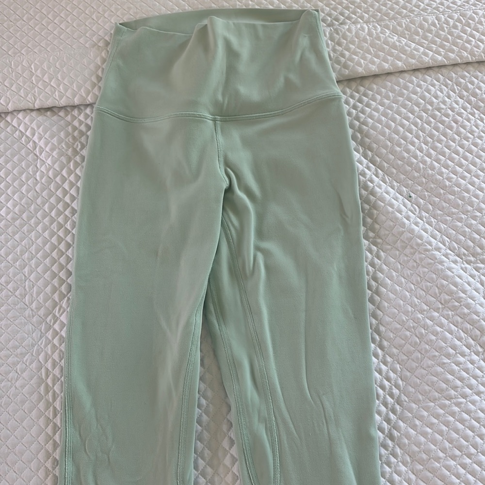 Lululemon Align 25” leggings in mint green, size 4